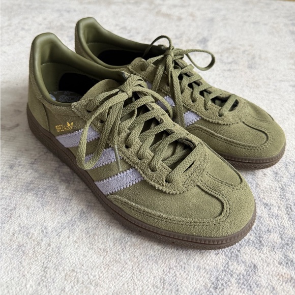 NEW Adidas Olive Green Sneakers with Violet Accents - Picture 2 of 12